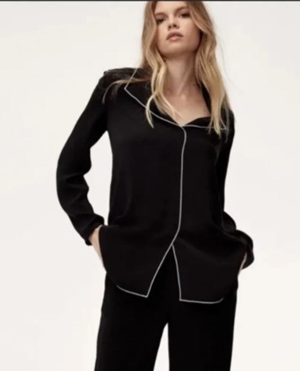 Aritzia Babaton Rena Blouse Black White Med